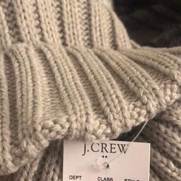 J. Crew Knit Faux Fur Pom Gray Hat - Picture 7 of 7